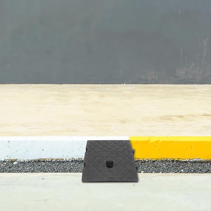 Plastic Slope Ramp Mat 10pcs 25X27X7Cm Outdoor Threshold Ramp Cushion Portable for Wheelchair and Vehicle Access