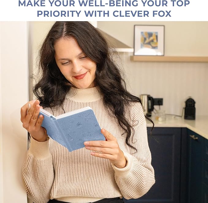 Clever Fox Fitness & Food Journal Pocket – Nutrition & Workout Planner for Women & Men – Diet & Gym Exercise Log Book with Calendars, Diet & Training Trackers – Lasts 3 Months, 4.3x5.5” (Periwinkle)
