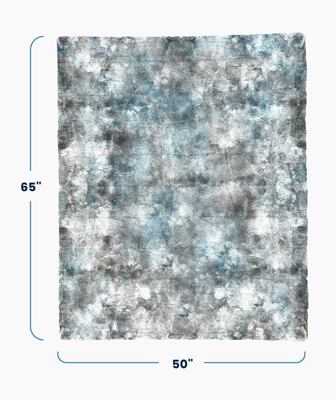 Everlasting Comfort Soft & Comfortable Arctic Blue Faux Fur Throw Blanket for Couch - (50"x65") Minky & Fluffy Fall Blankets & Throws, Plush Fuzzy Cover for Bed, Sofa & Living Room - Cozy Home Decor